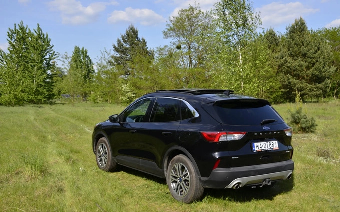 Ford Escape cena 118600 przebieg: 18400, rok produkcji 2022 z Warszawa małe 704